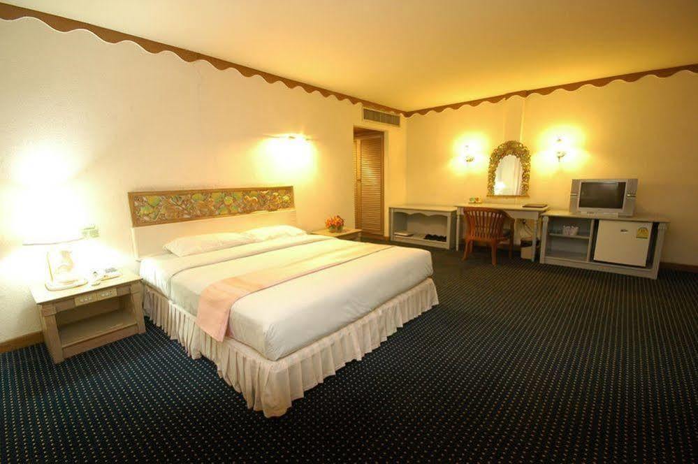 Lopburi Inn Hotel Luaran gambar